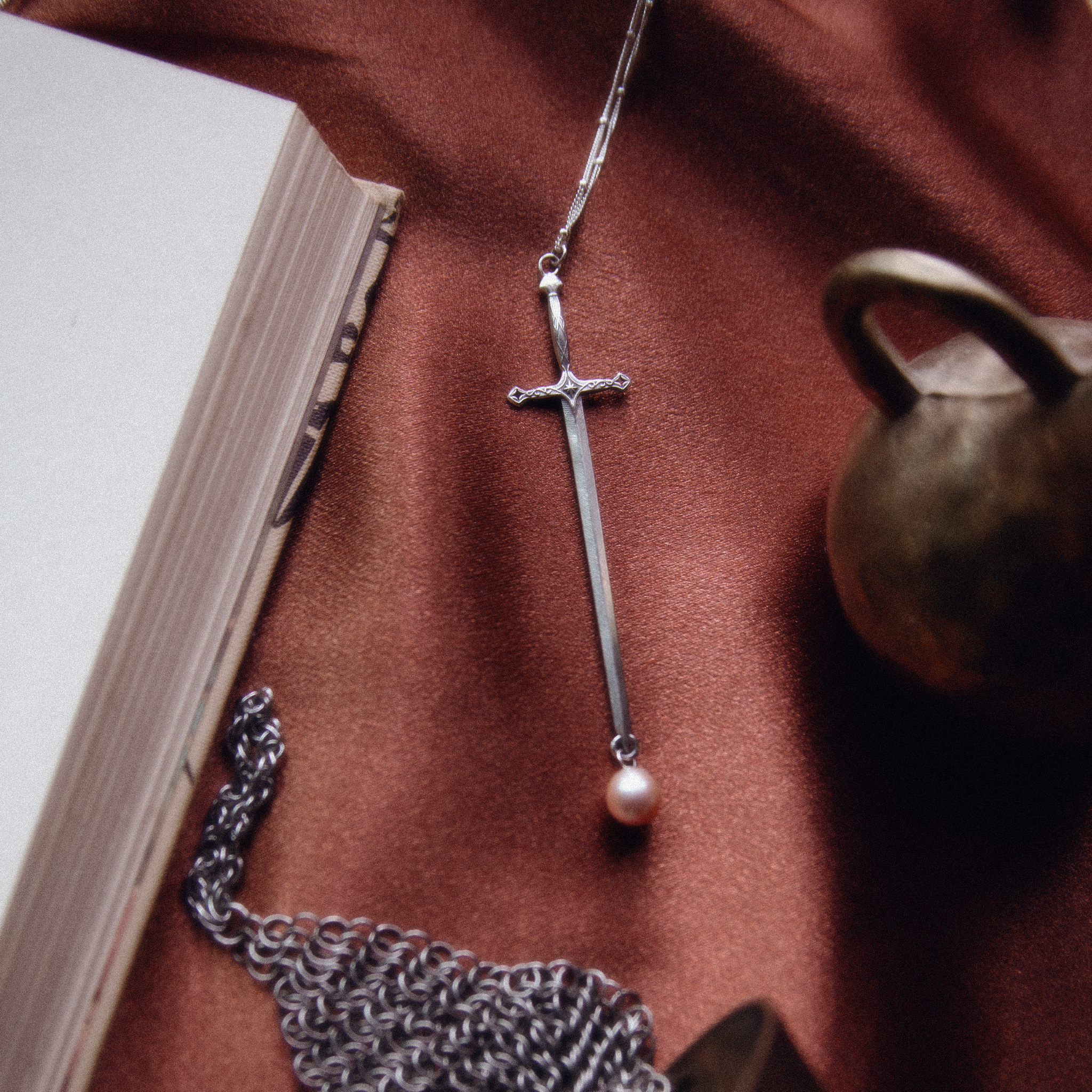 The Elven Blade Necklace with Pearl